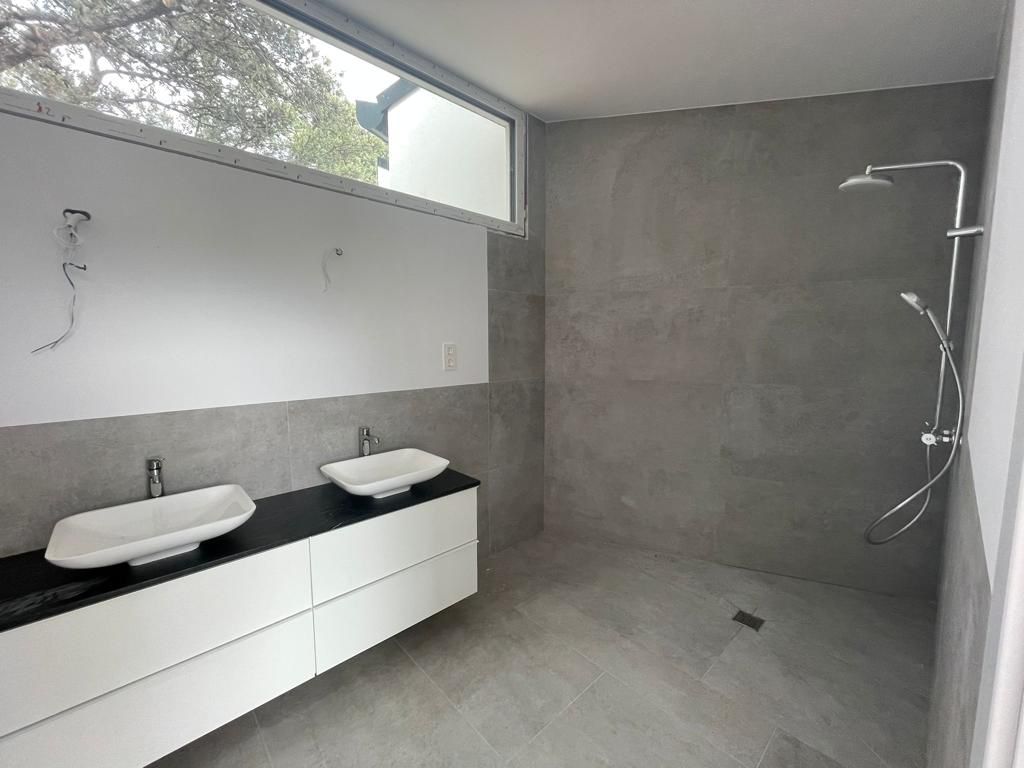 Ventanal luz externa y alicatado